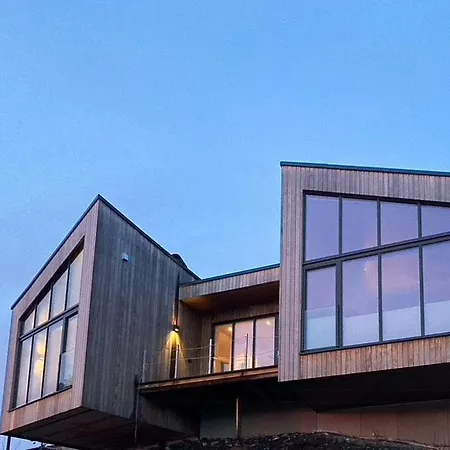 Architect-designed With View In Molde Hébergement de vacances Rovik