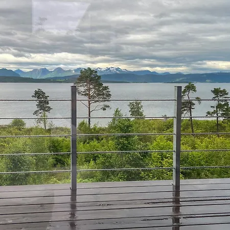 Architect-designed With View In Molde Hébergement de vacances Rovik
