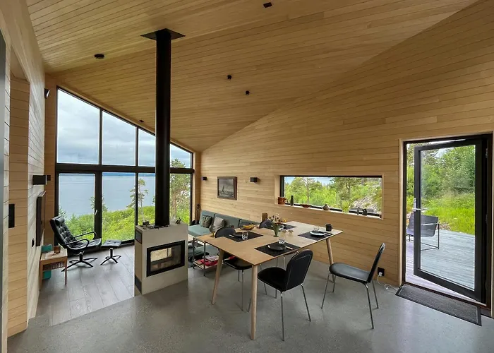 Semesterbostad Architect-designed With View In Molde