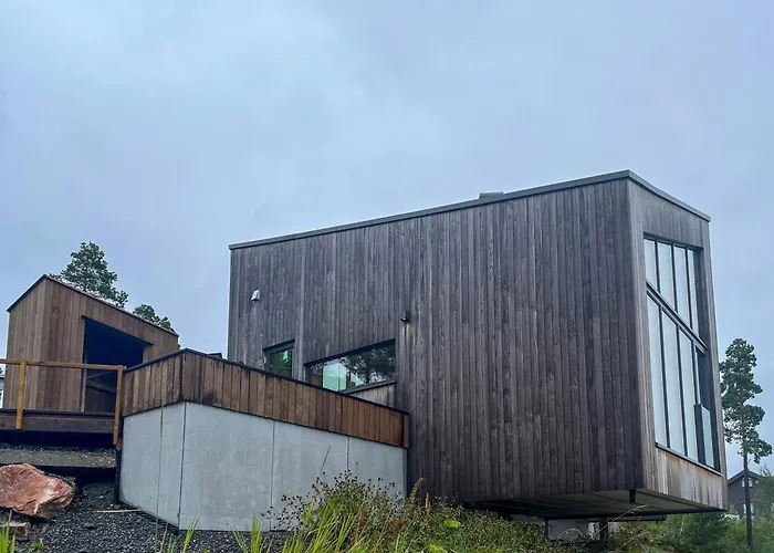 Architect-designed With View In Molde Semesterbostad *